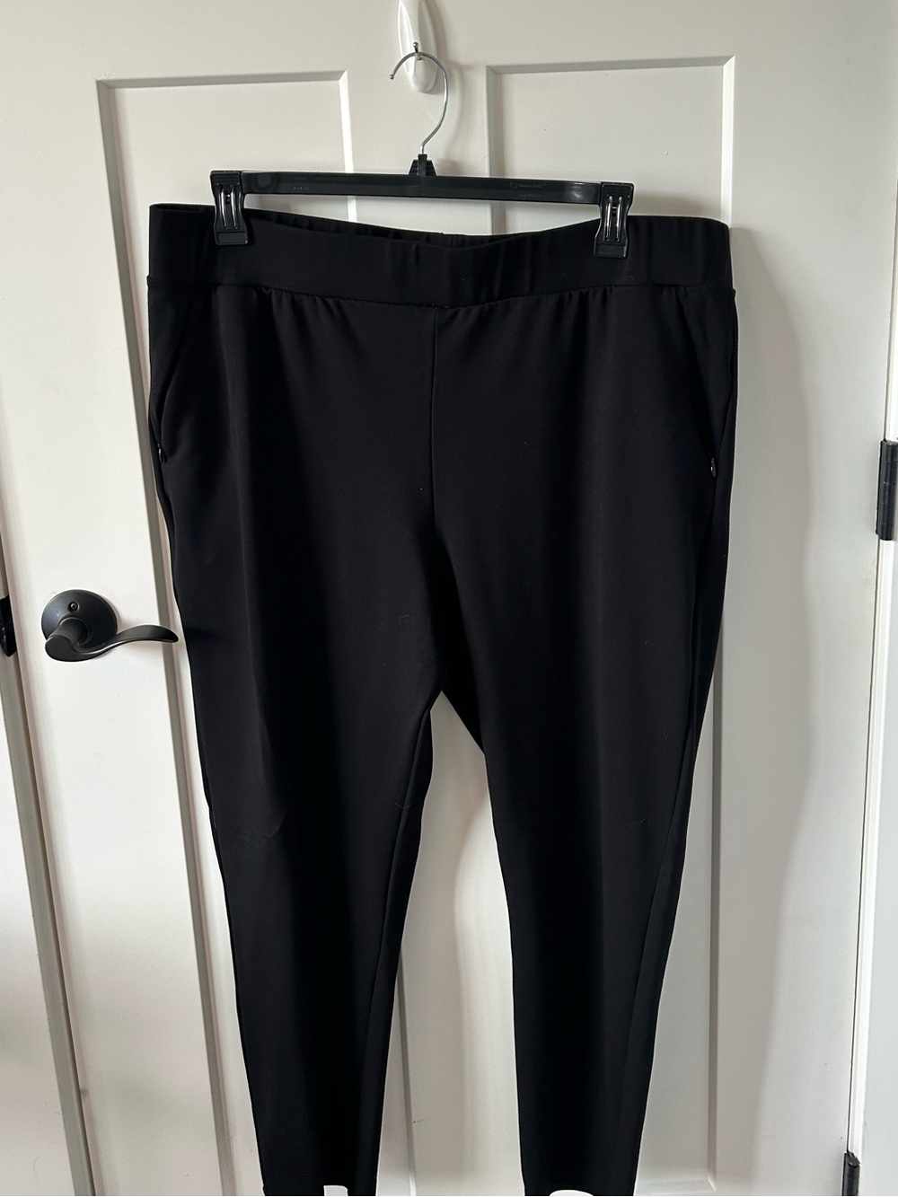Classic Black Universal Standard Women's Pull-On Pants with Zipped Pockets